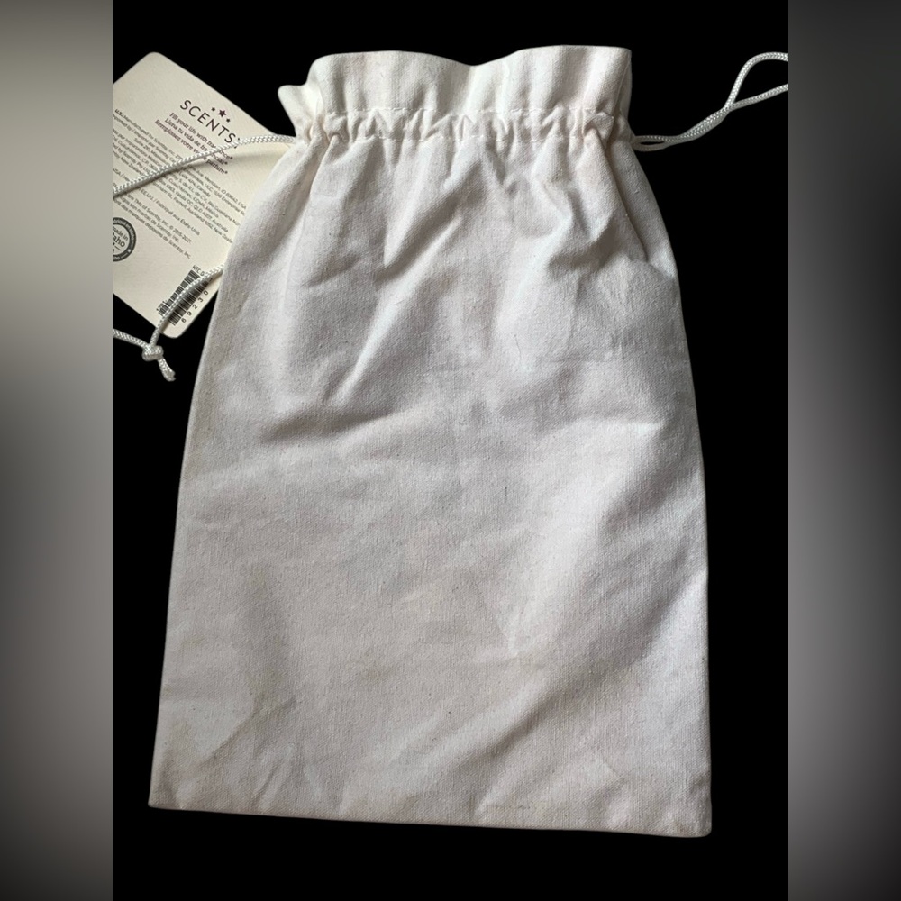 Scentsy's "Life's a Garden" Large 8” x 12” Cotton Draw String Bag Gift Bag - Picture 6 of 6